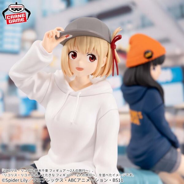 Figura Chisato Nishikigi – Travel Ver | Edición Limitada - Image 3