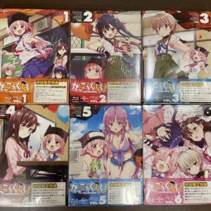 Súper raro ★ Con caja de almacenamiento para toda la colección ★ Gakkou Gurashi! Edición limitada Blu-ray - Volúmenes 1 a 6 completos