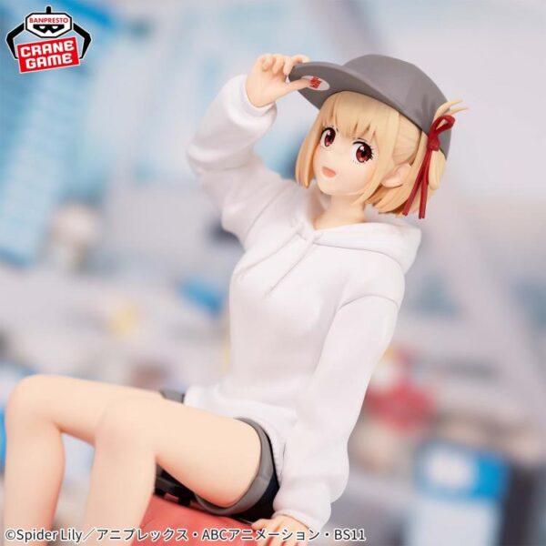 Figura Chisato Nishikigi – Travel Ver | Edición Limitada - Image 4