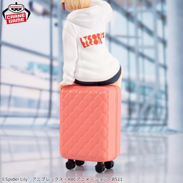 Figura Chisato Nishikigi – Travel Ver | Edición Limitada - Image 2